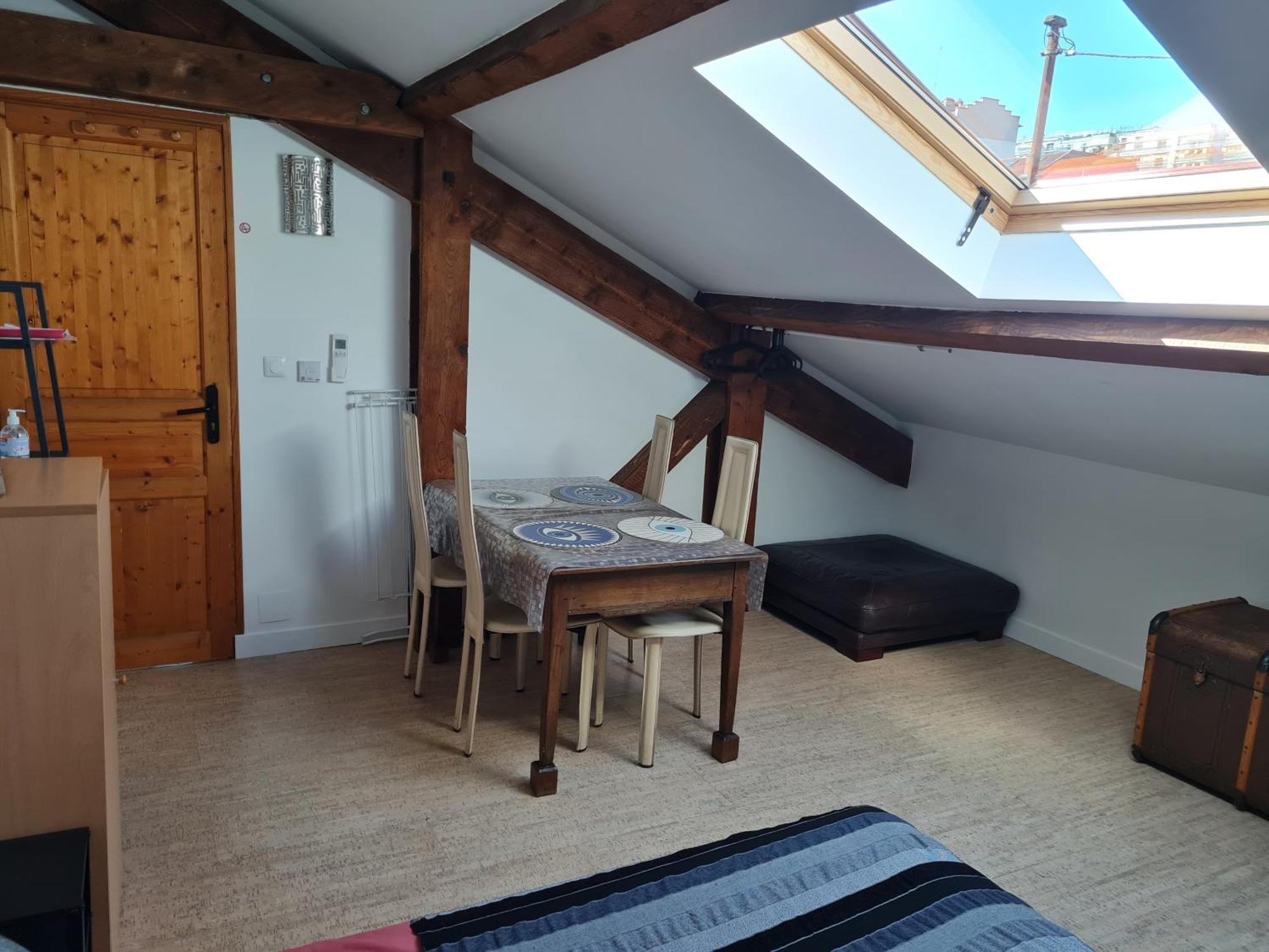 Espace Beleverte Bussiere 1 Tamaris Appartement Meuble De 2 Chambres Oullins Exterior foto